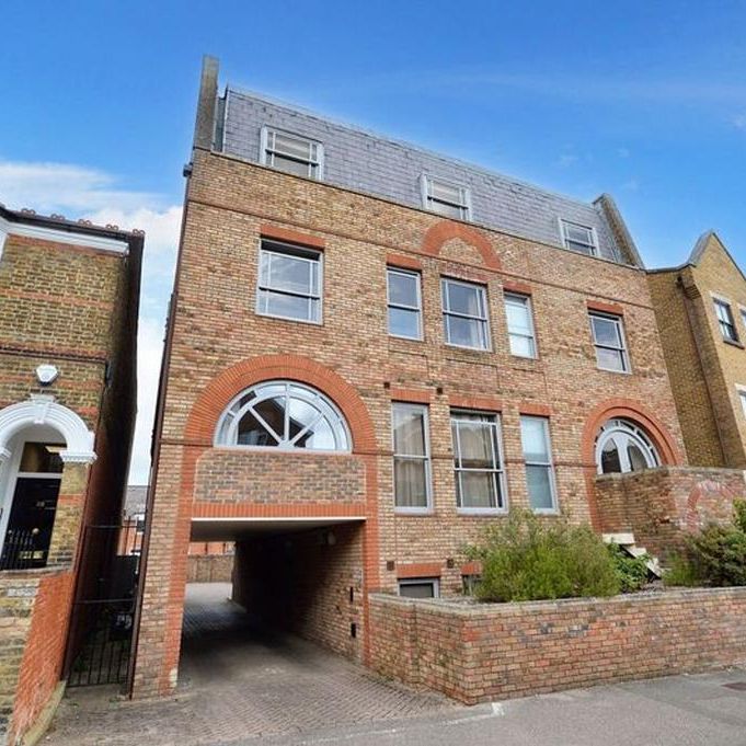 2 bedroom flat to rent - Photo 1