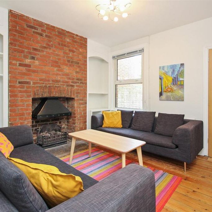 4 bedroom house to rent - Photo 1