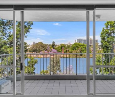 “Stunning River View Apartment with Dual Ensuites, Two Car Spaces, ... - Photo 2