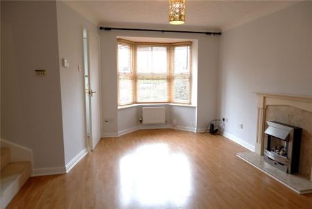 2 bedroom end of terrace house to rent - Photo 3