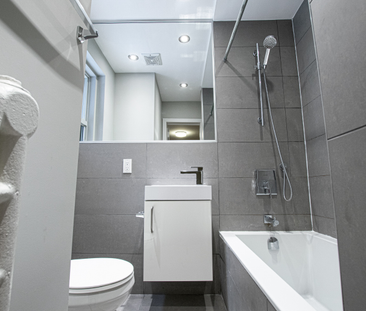 2367 QUEEN ST E - Photo 5