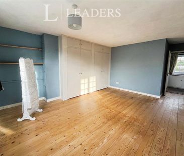 4 bedroom terraced house to rent - Photo 3