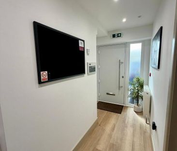 1 bedroom in a house share to rent - Photo 4