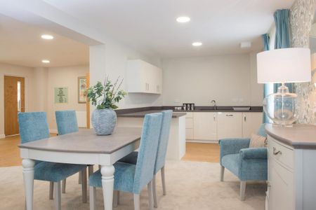 2 bedroom retirement property to rent - Photo 4