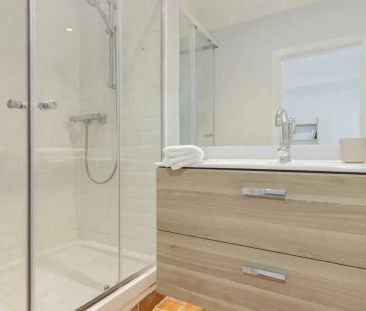 Room in a shared 41-bedroom apartment for rent in Justicia - Photo 5