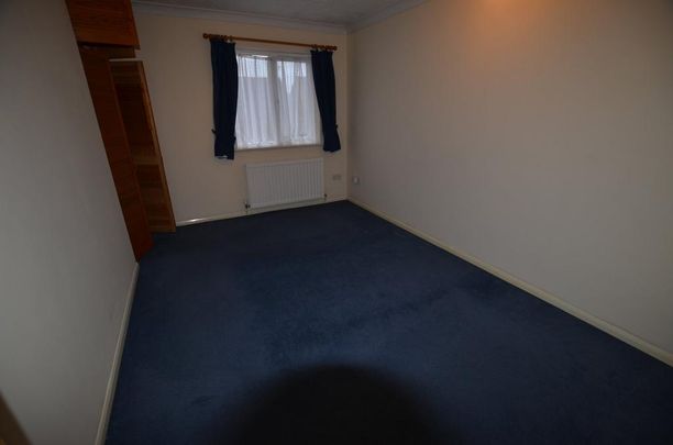 2 bedroom end of terrace house to rent - Photo 1