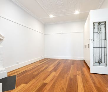 ART DECO DELIGHT IN THE HEART OF ELWOOD - Photo 4