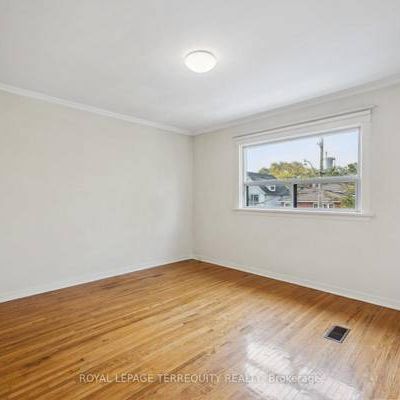 19 CURZON STREET Toronto (South Riverdale), Ontario M4M3B3 - Photo 1