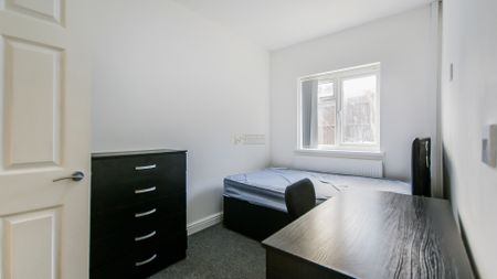 6 Dawlish Road - Photo 4