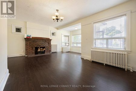 ##Main - 184 Livingstone Avenue – Toronto W04, Ontario - Photo 2