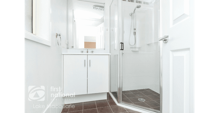 Charming and Spacious 4-Bedroom Home - Photo 2