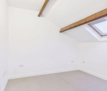 2 bedroom semi-detached house to rent - Photo 2