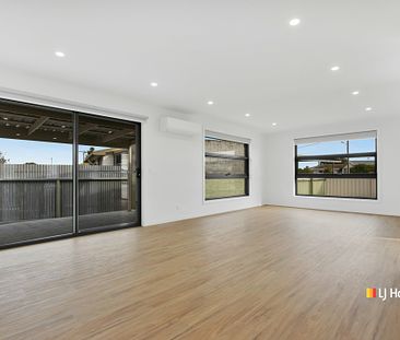 2/7 Sandwood Place, EAST DEVONPORT - Photo 1