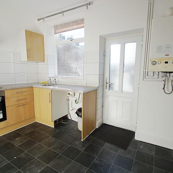 2 bedroom terraced house to rent - Photo 1