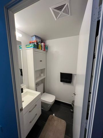 For Lease - 1 Yorkville Avenue Unit# 3702, Toronto, Ontario - Photo 3