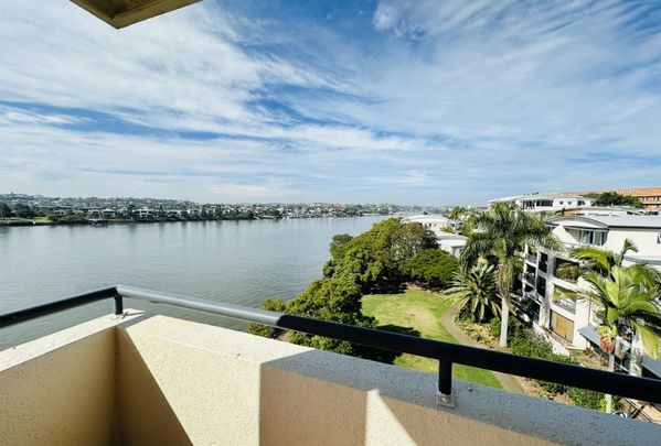 Unbeatable River View - Teneriffe 2 Bedroom Apartment - Photo 1