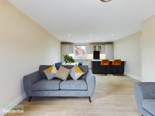 Apt 2, 14a Windsor Avenue, Belfast, BT9 6EE - Photo 1