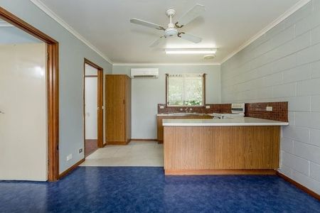 Comfortable & Convenient Living in Lavington - Photo 3
