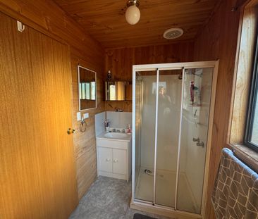 Fully Furnished Coastal Retreat in Primrose Sands - Photo 6