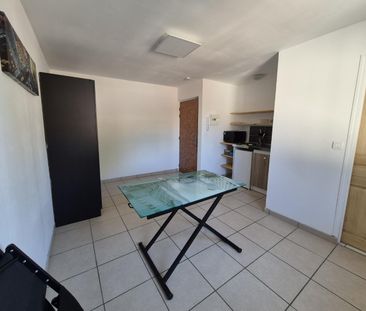 Location Appartement 1 pièce 24m² VALENCIENNES 59300 - Photo 2