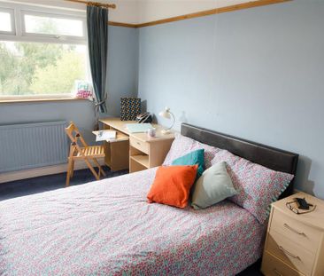 3 bedroom private hall to rent - Photo 5