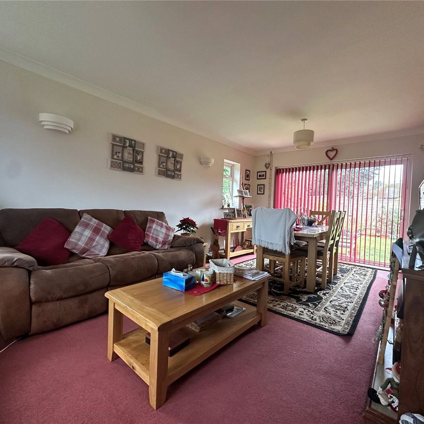 2 bedroom bungalow to rent - Photo 1