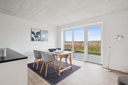 Nyopført 4-værelses rækkehus på Fenris Allé i Svenstrup - Photo 2