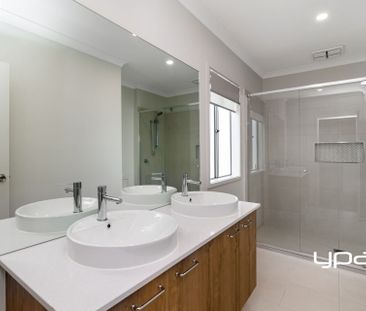 7 Nira Dr, Sunbury - Photo 1