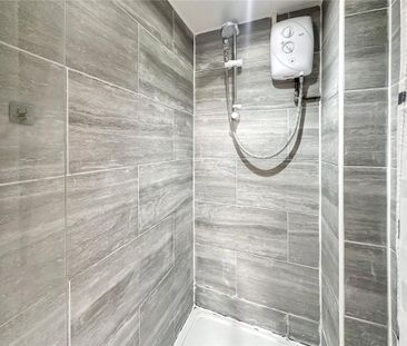 4 bedroom end of terrace house to rent - Photo 4