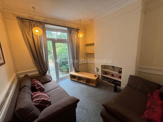 4 bedroom terraced house to rent - Photo 1
