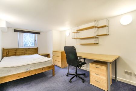 6 bedroom terraced house to rent - Photo 4