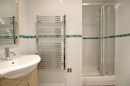 2 bedroom flat to rent - Photo 5