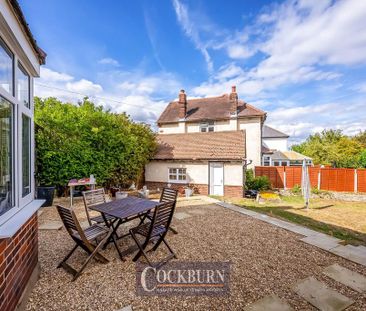 4 bedroom semi-detached house to rent - Photo 5