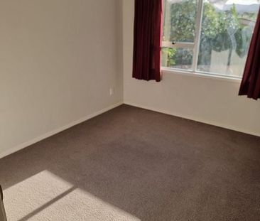 Sunny deck near Sunnyvale station - Photo 4