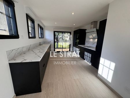 Location Maison 6 pièces 129m² - Photo 2