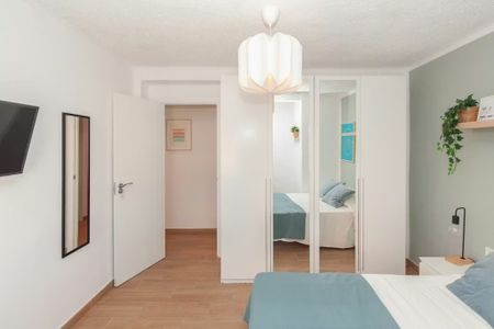 Carrer dEscalante, Valencia, Valencian Community 46011 - Photo 5