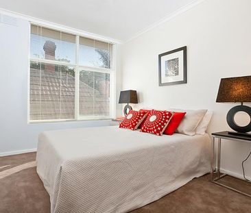 Furnished or Unfurnished- Stylish One-Bedroom Apartment in Prime Lo... - Photo 1