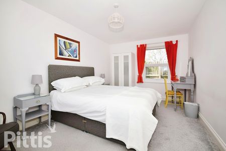 3 bedroom detached house to rent - Photo 2