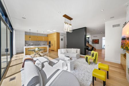 For Lease - 17 Nesbitt Drive, Toronto, Ontario - Photo 5