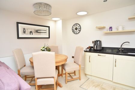 York Place Mews, Harrogate - Photo 4