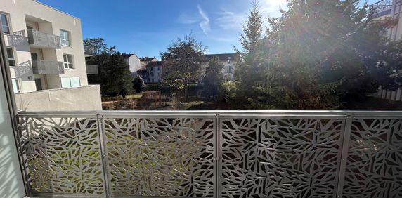 Location Appartement 1 pièce 28m² CLERMONT FERRAND 63000 - Photo 2