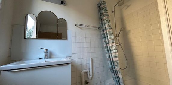 Location Appartement 1 pièce 21m² NIORT 79000 - Photo 2