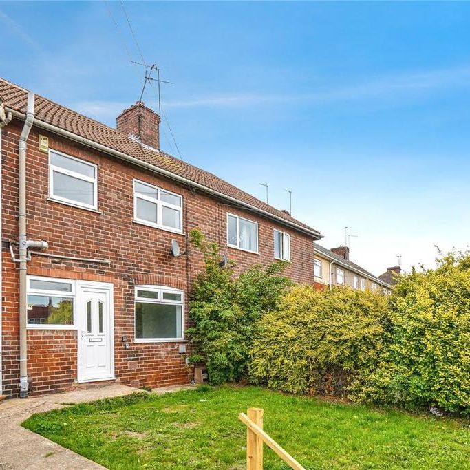 3 bedroom semi-detached house to rent - Photo 1