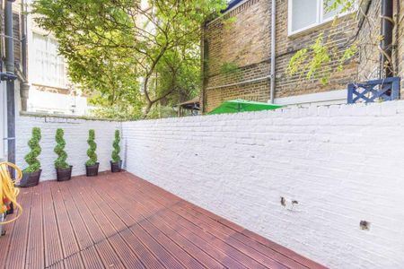 3 bedroom flat to rent - Photo 2