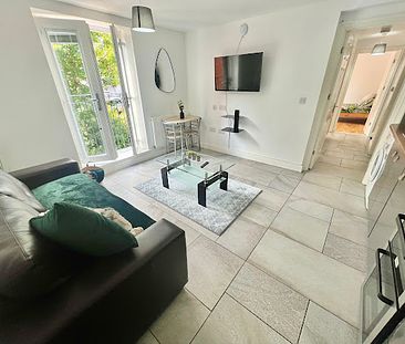 2 Bedrooms, 14 Willowbank Mews Flat 2 – Student Accommodation Coventry - Photo 2