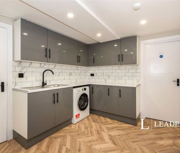 studio to rent Sherwood Crescent, Reigate, Surrey, RH2 - Photo 2