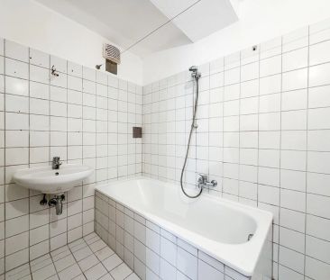 RUHELAGE NAHE JAKOMINIPLATZ | 2-Zimmer-Wohnung mit neuer Küche und ... - Photo 2