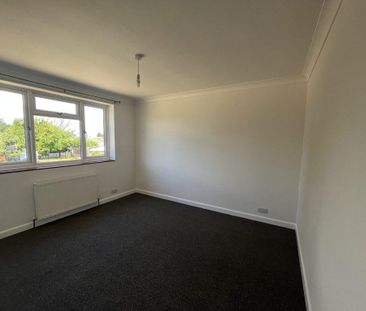 3 bedroom detached bungalow to rent - Photo 4