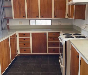 Three Bedroom Waverley - Photo 4