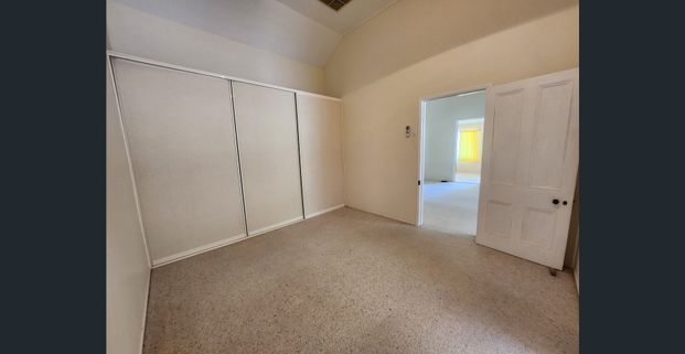 Spacious home close to town - Photo 1